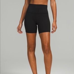 EUC Lululemon Align Shorts 6’